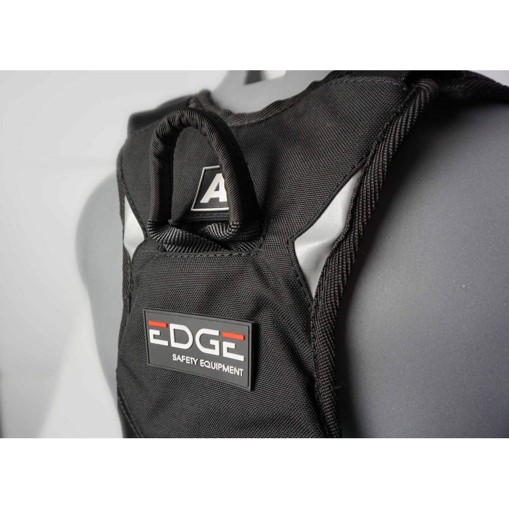 EDGE Offshore Veiligheidsharnas met reddingsvest 01
