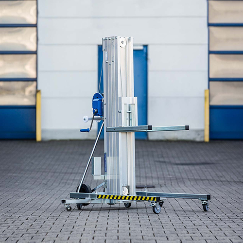 Böcker LMC Serie 4, compacte materiaallift 01